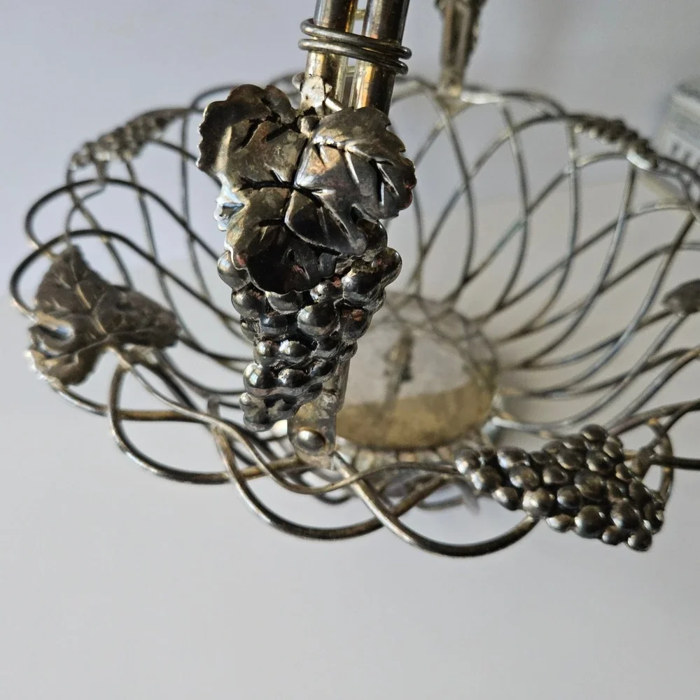 Vtg GODINGER Silver-Plated Wire Grapevine Basket - 12in - Bread Rolls Fruit Leaf